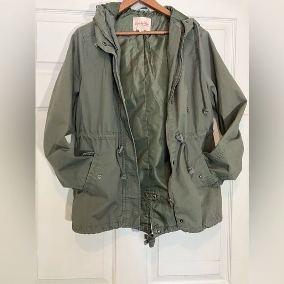 Jackets & Blazers - Design by Olivia, lined coat, olive green, size medium, excellent condition